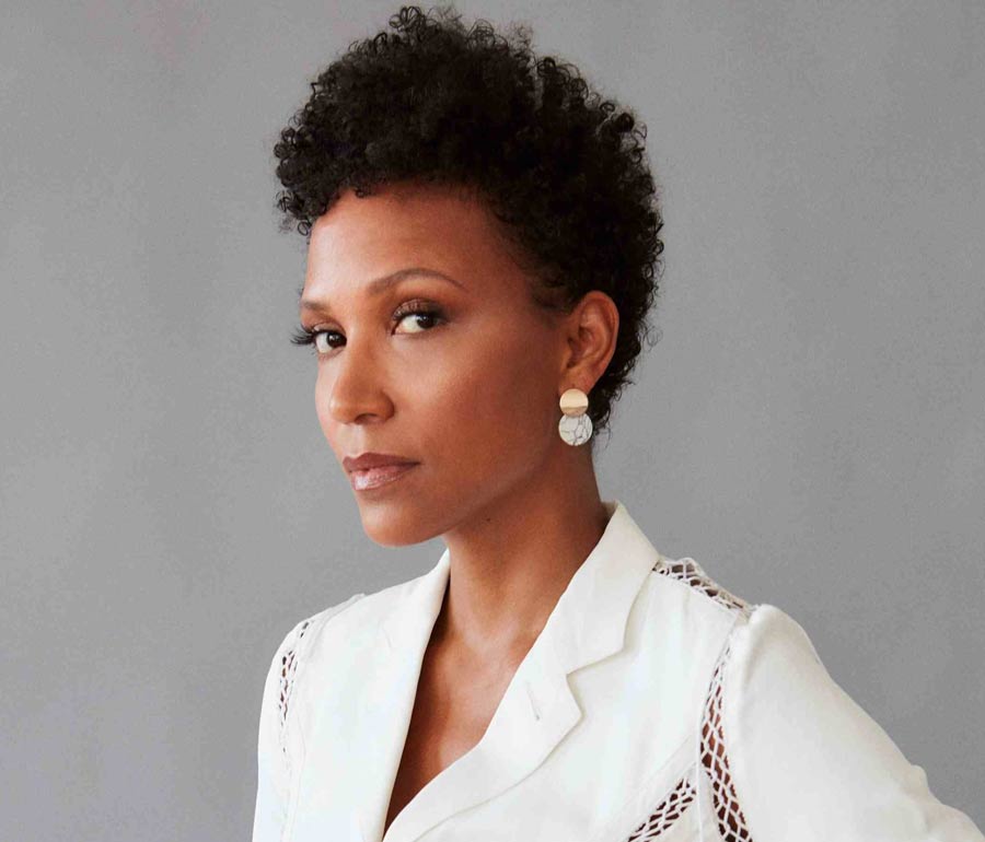 Allison Loggins-Hull head shot